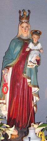 la statua della Madonna della Cava